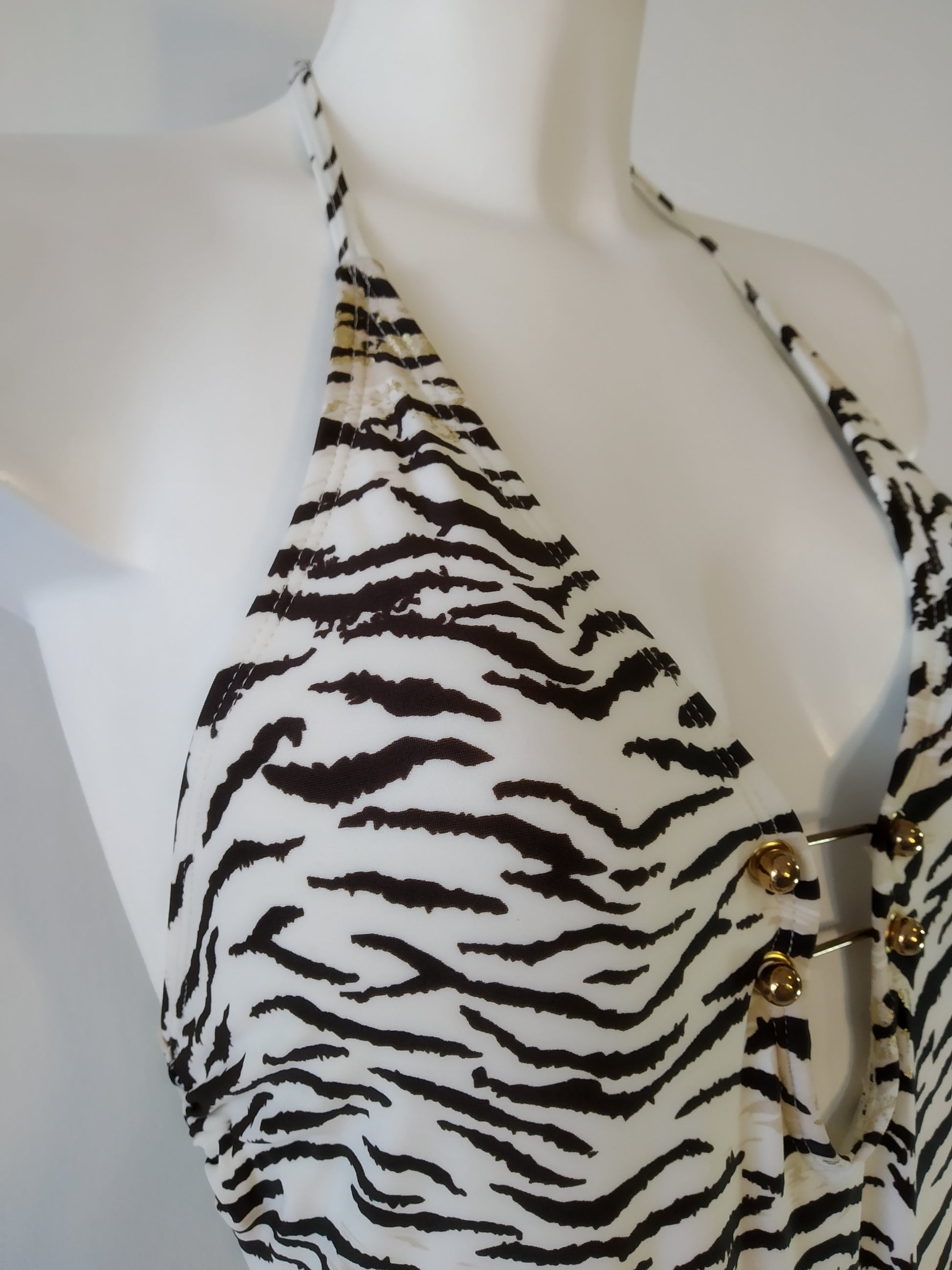 one piece swimsuit with tiger print,maillot de bain une piece imprime tigre,bañador de una pieza con estampado de tigre