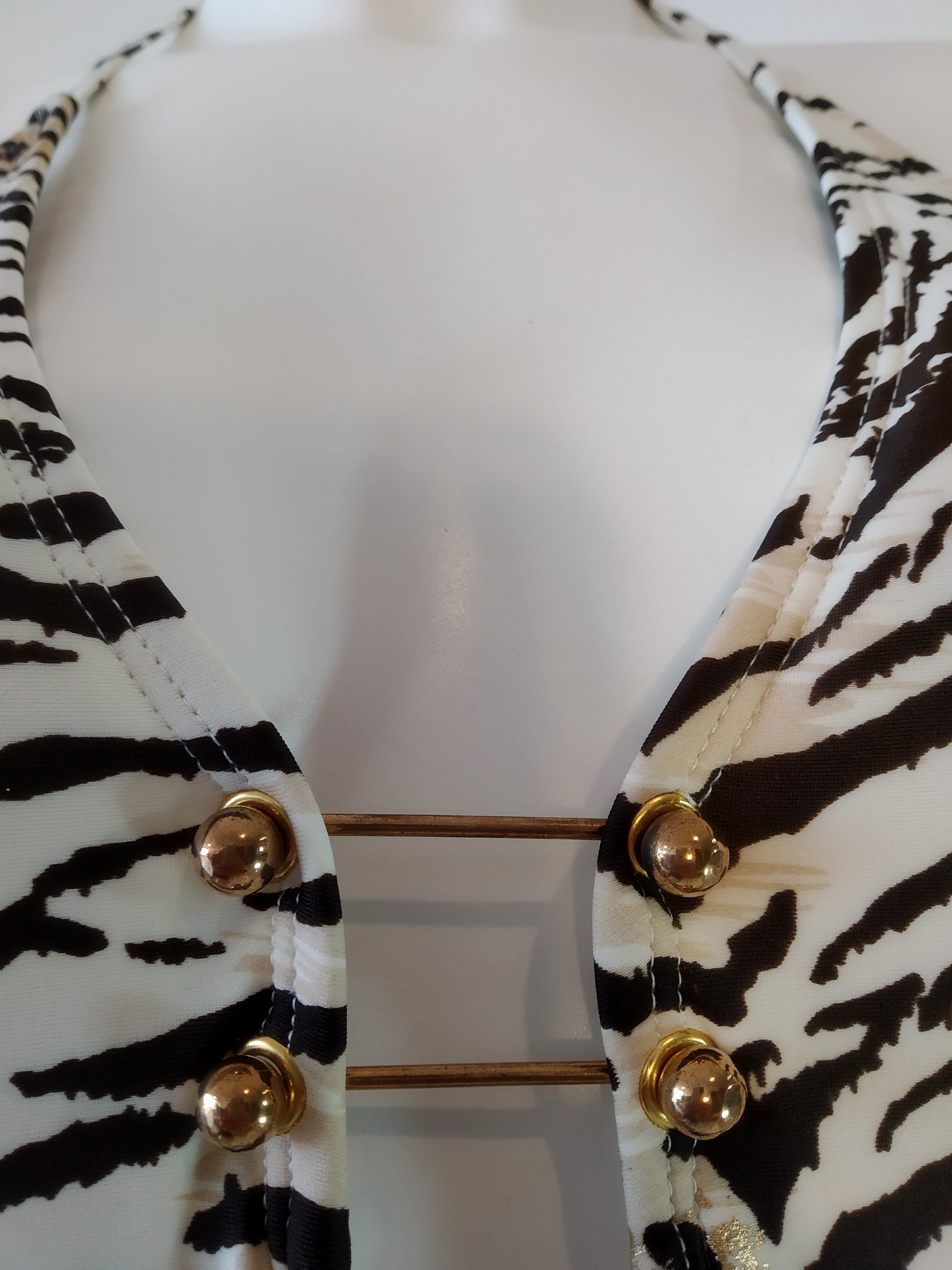 one piece swimsuit with tiger print,maillot de bain une piece imprime tigre,bañador de una pieza con estampado de tigre