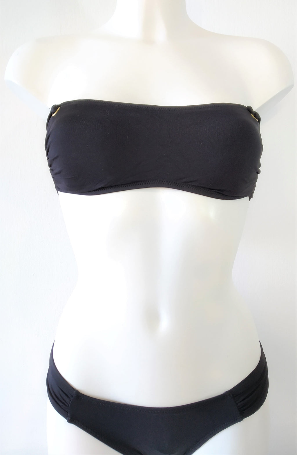 black bikini strapless bra low cheeky bottom, bandeau bikini set. bikinn.com