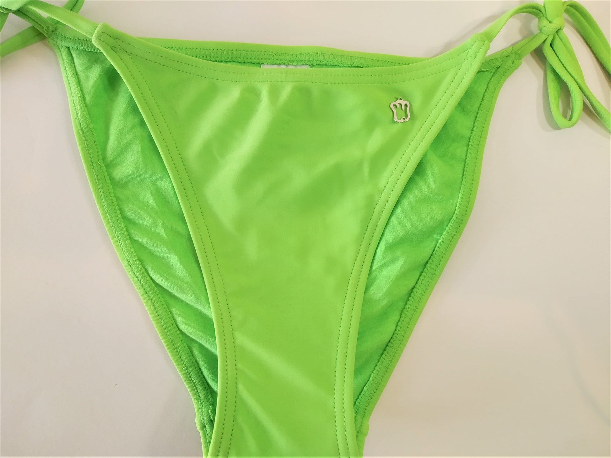 side tie bikini bottom,pistachio swimsuit bottom,culotte maillot de bain deux pieces vert pistache noue cotes,bikini braga a nudo