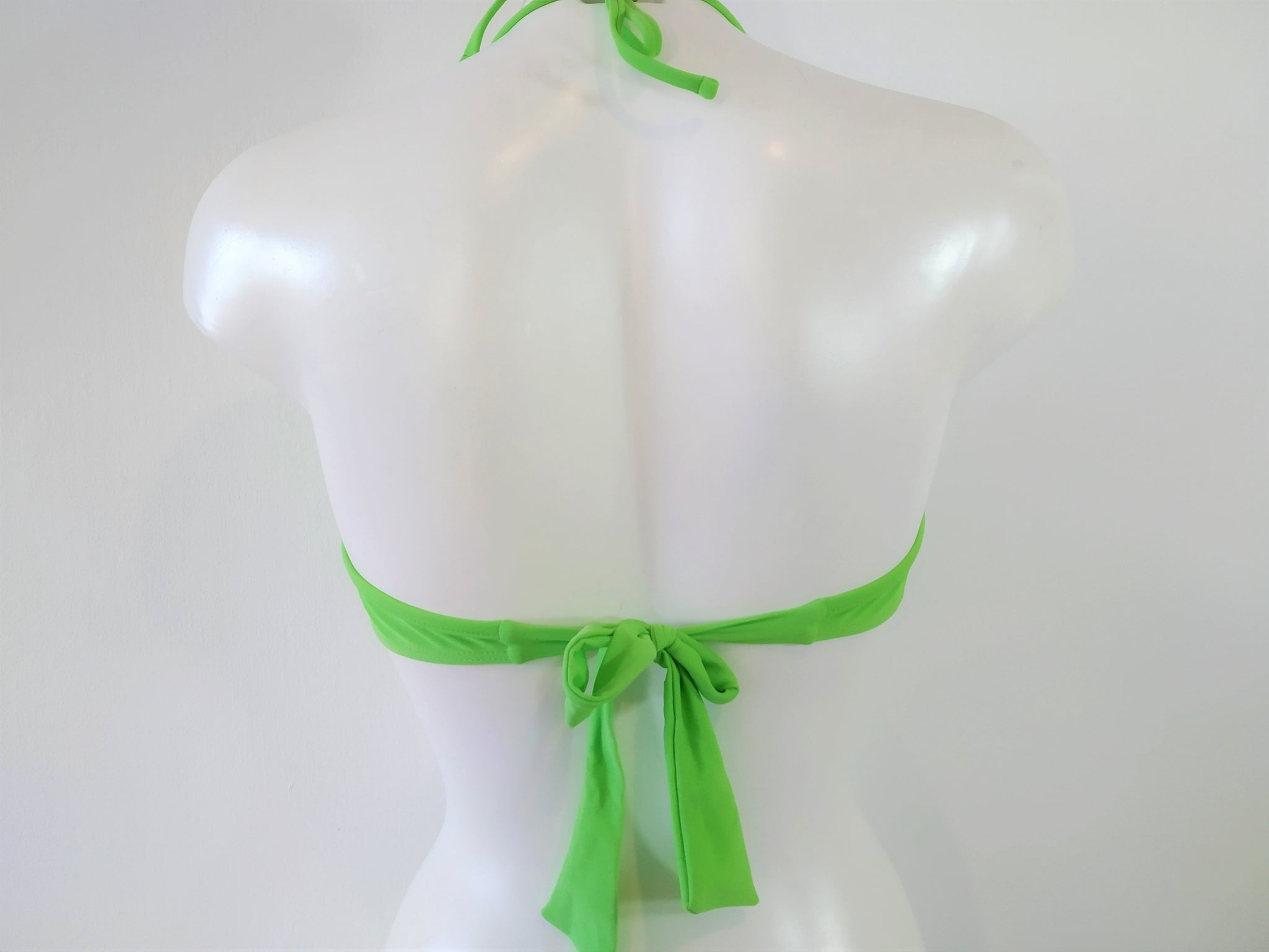 https://bikinn.com/ sexy strapless green bikini bra, bandeau,padded bandeau bra swimsuit,traje de baño bandeau verde, bandeau bikini vert