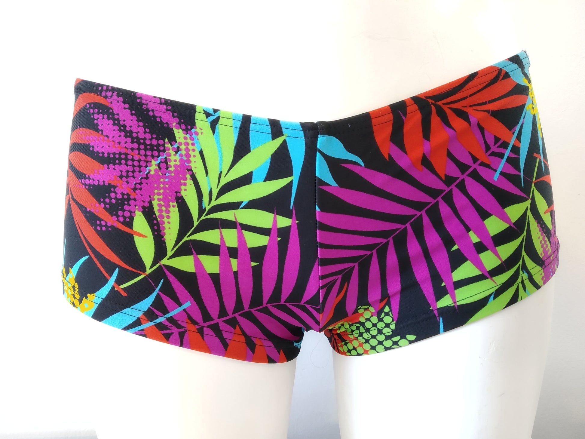 bikinn, colorful bikini short, swimsuit boxer bottom short lycra, shorty,swimsuit short bottom shorty, traje de baño parte inferior corta,