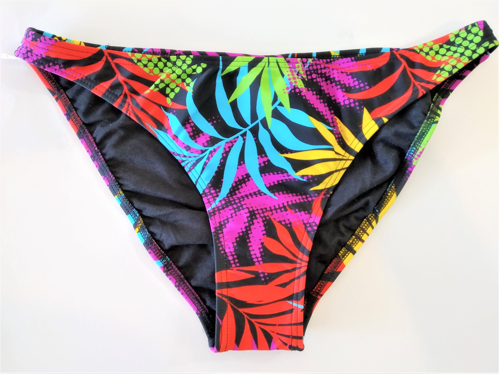bikinn-bikini bottoms classic model multicolored print,culotte de maillot de bain modèle classique imprimé multicolore,braga de bikini clásico con estampado multicolor