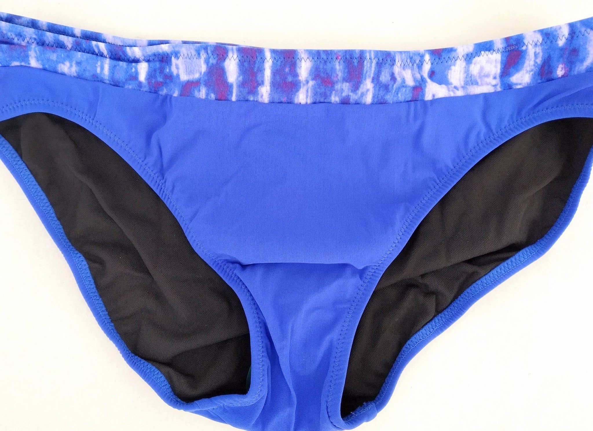 High-waist blue bikini bottom. bikinn.com