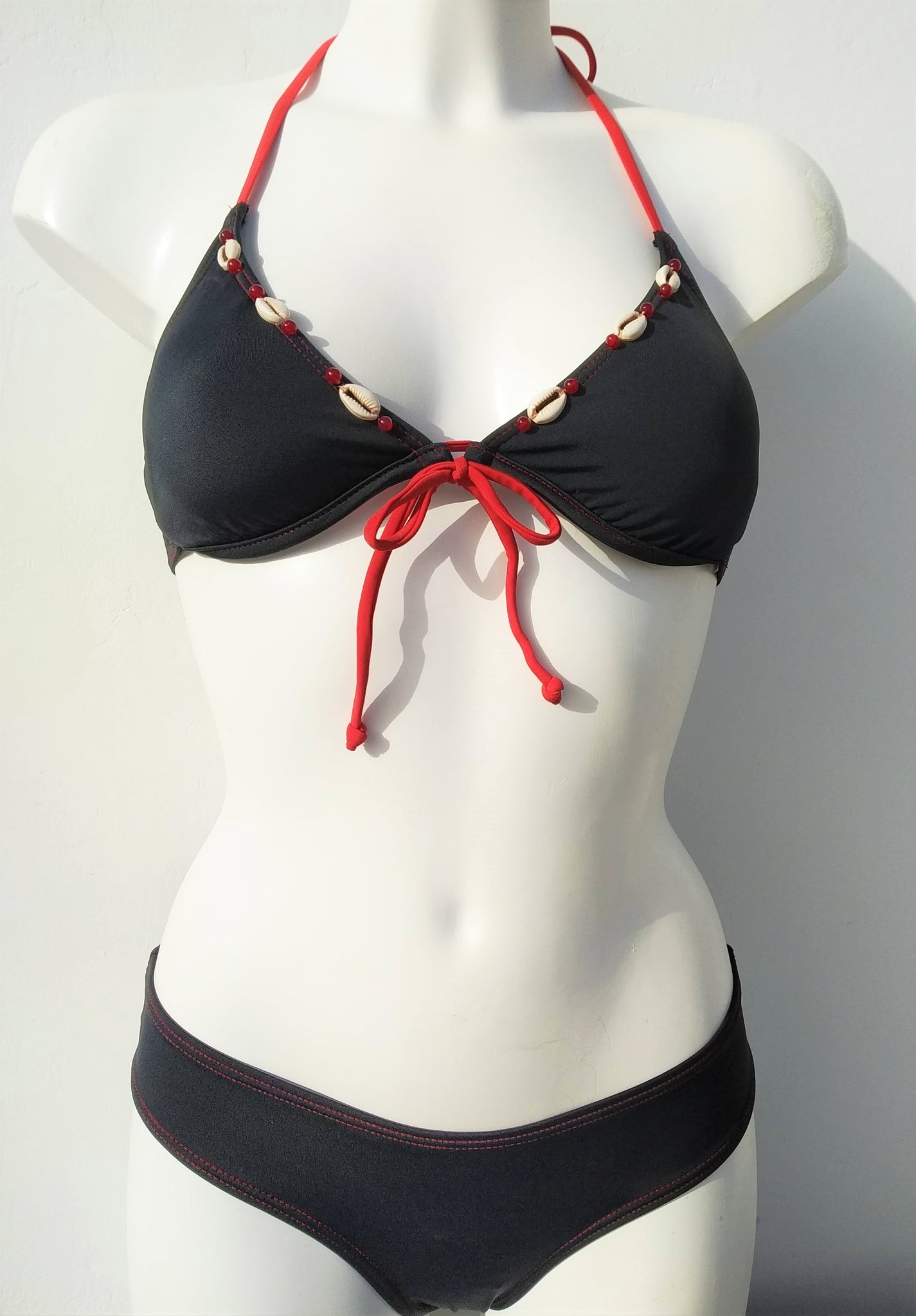 black bikini set, underwired bra , low cut bottom, with seashells decoration, mix and match collection