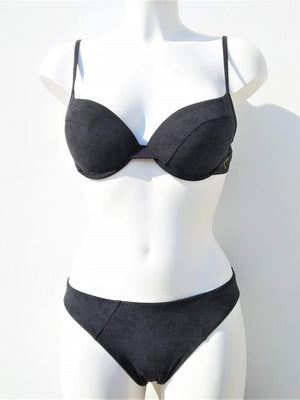 Black bikini with double push-up bra, spaghetti straps and regular black bottom. bikinn.com