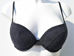 Black double push-up bra of black bikini, matte lycra. bikinn.com