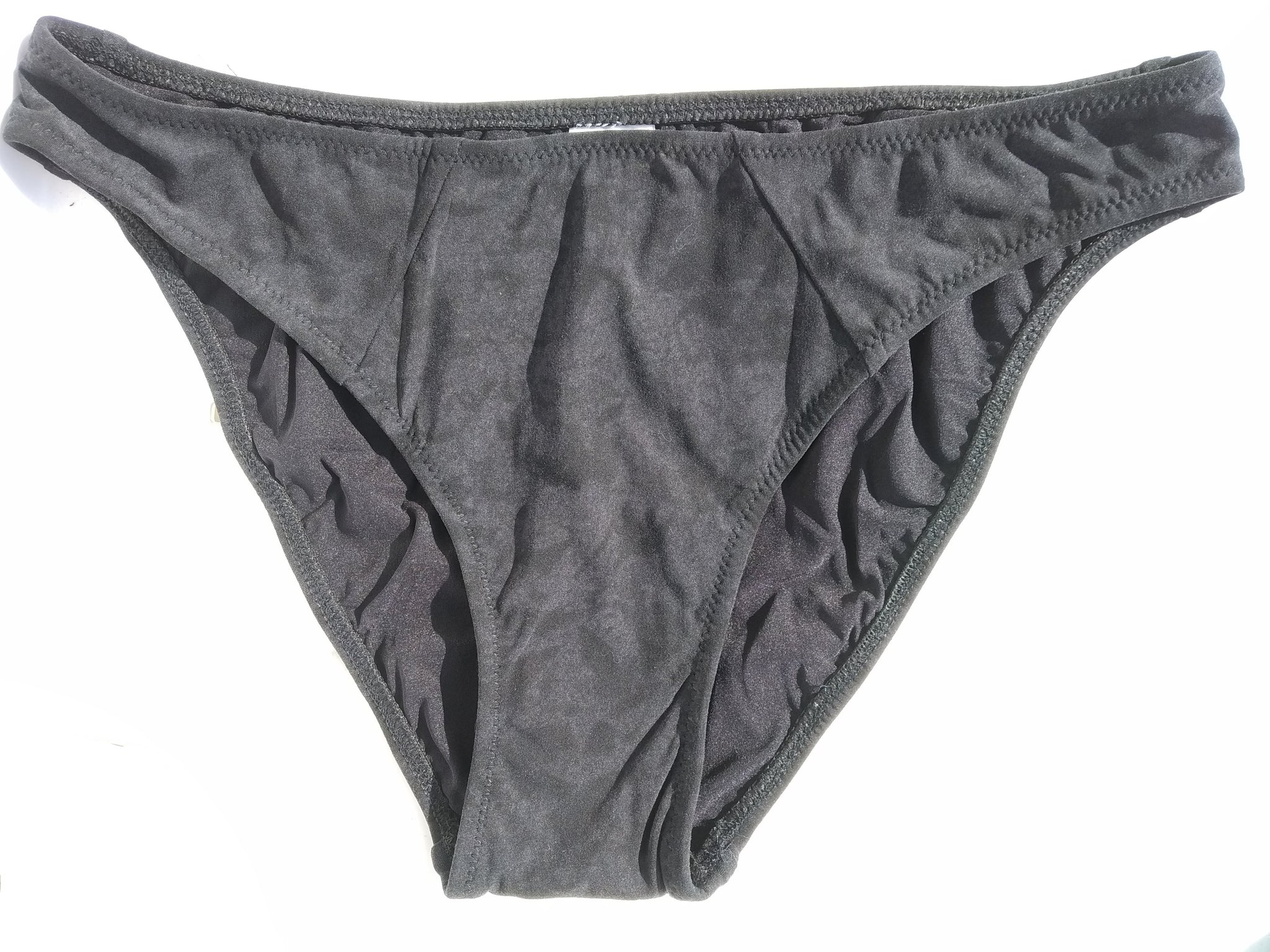 Flat view of the black regular bottom, fully lined, from the Malibu beach push-up black bikini set. bikinn.com